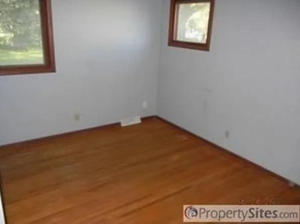 3218 63rd Ave N, Brooklyn Center, MN 55429