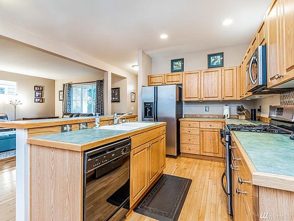 4th image of 16305 SE 251st St