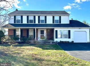 101 Pioneer Dr, Lansdale, PA 19446