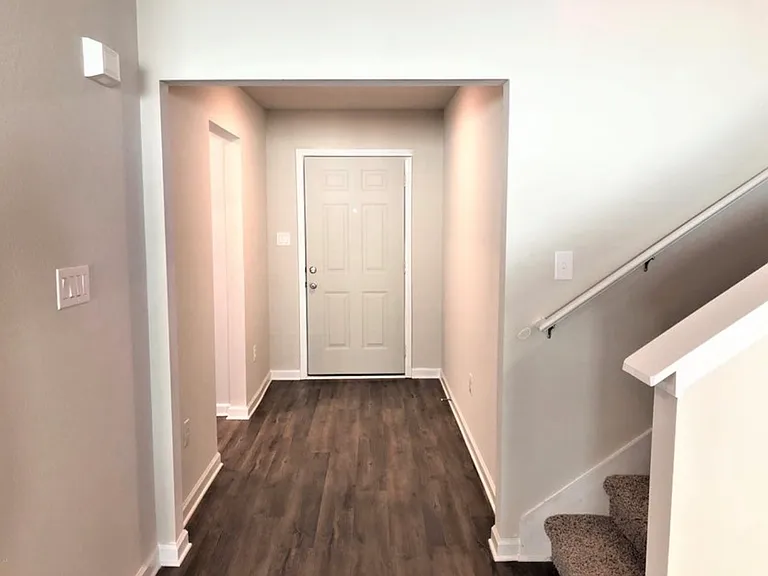 9050 Bellewood Pl — Photo 3