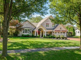 2185 Sheringham Rd, Upper Arlington, OH 43220