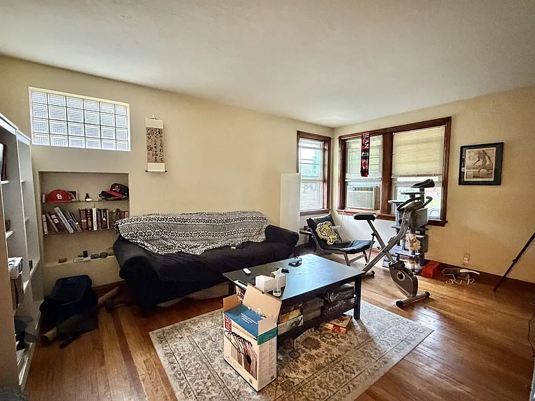 5419 Loughborough Ave — Photo 4