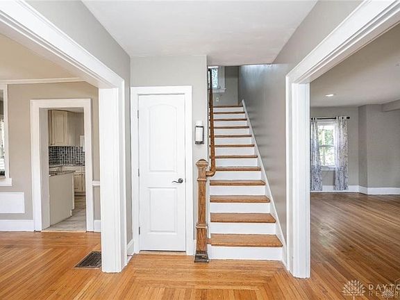 5th image of 746 Stout Ave