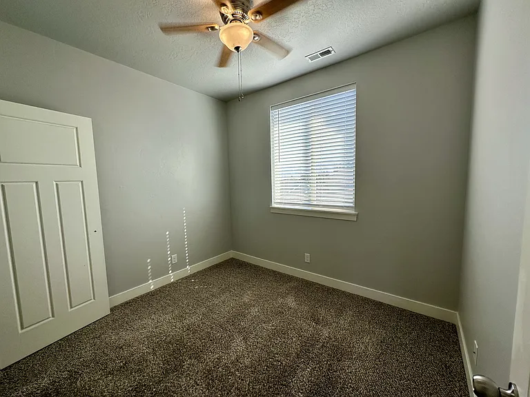 7942 S 5095 W — Photo 14