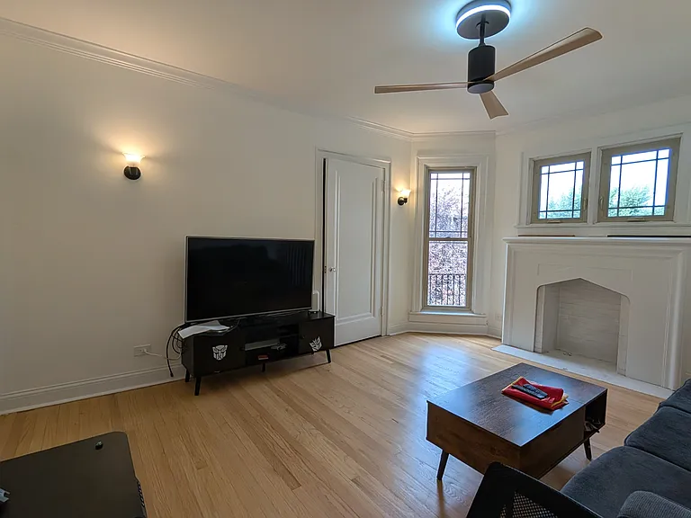 4529 N Greenview Ave #3 — Photo 11