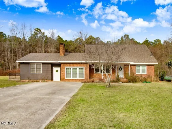 189 Pineland Avenue, Mount Olive, NC 28365
