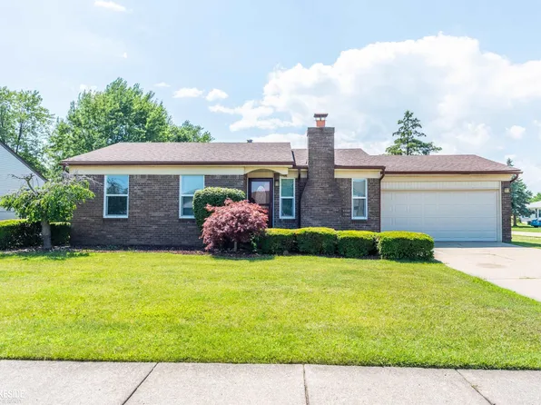 48707 Wheatfield St, Chesterfield, MI 48051