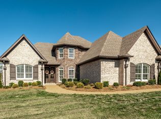 709 Shute Ln, Hendersonville, TN 37075