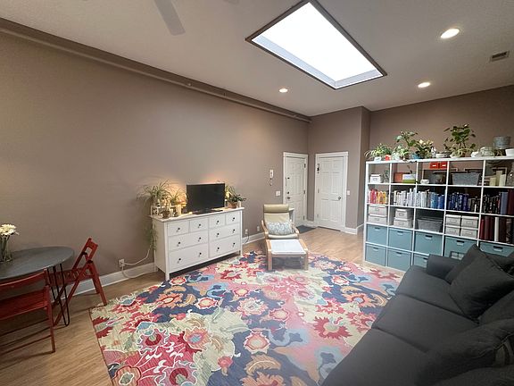 2nd image of 210 1/2 Washington Ave Suite 2