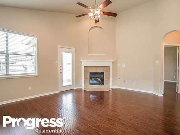 3rd image of 17935 Magenta Springs Dr