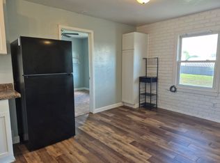 107 S Morris St #D, Lexington, IL 61753