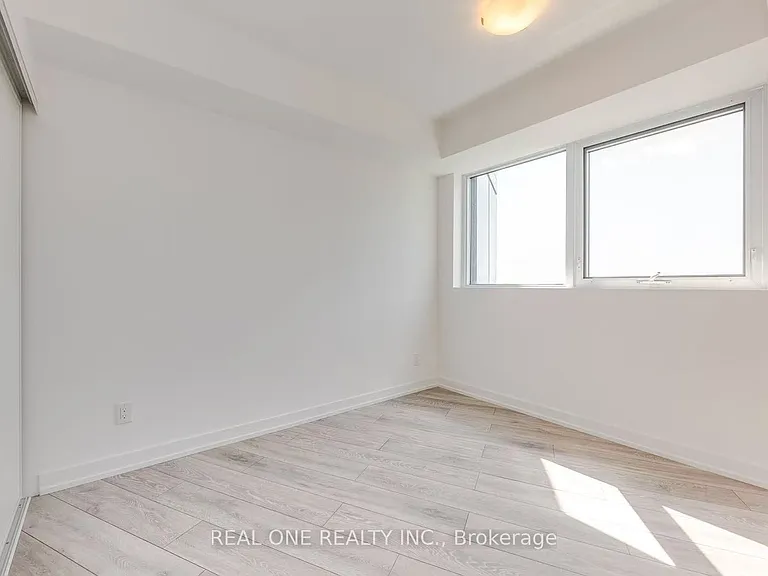 159 Wellesley St E #1708-1 — Photo 17