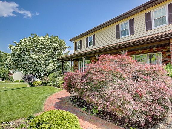 5th image of 43 Hillcrest Ln