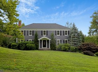 12 Canterbury Way, Morristown, NJ 07960