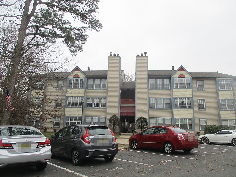 1st image of 96 Trotters Ln #806