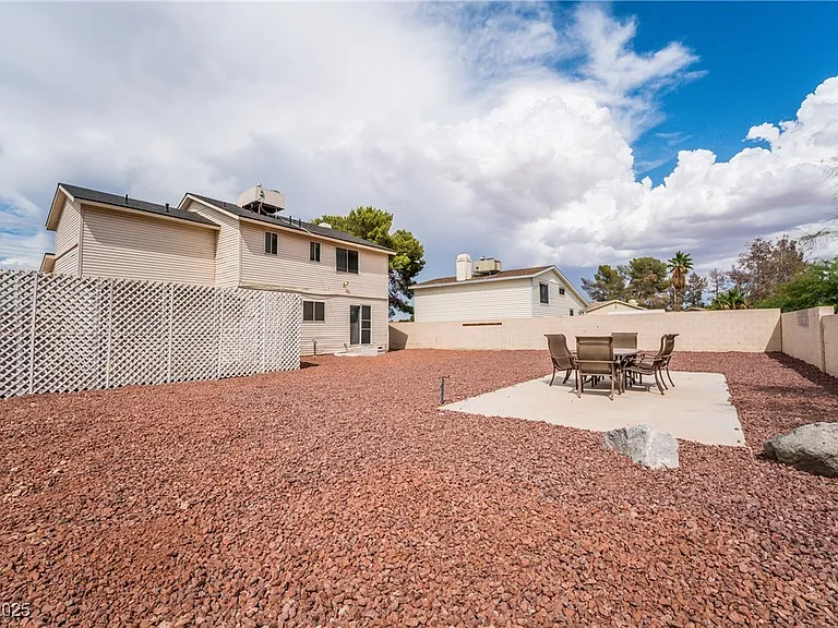 3955 Savoy Ct — Photo 9