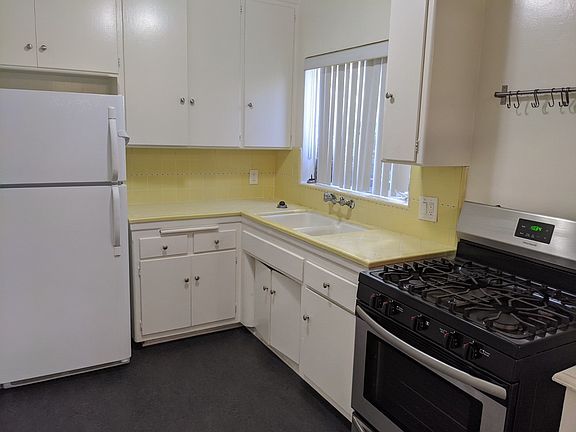 5th image of 422 S Willaman Dr APT 2