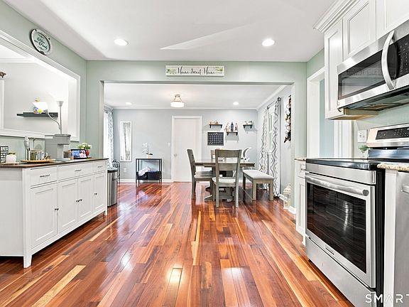 5th image of 270 Delaware Drive