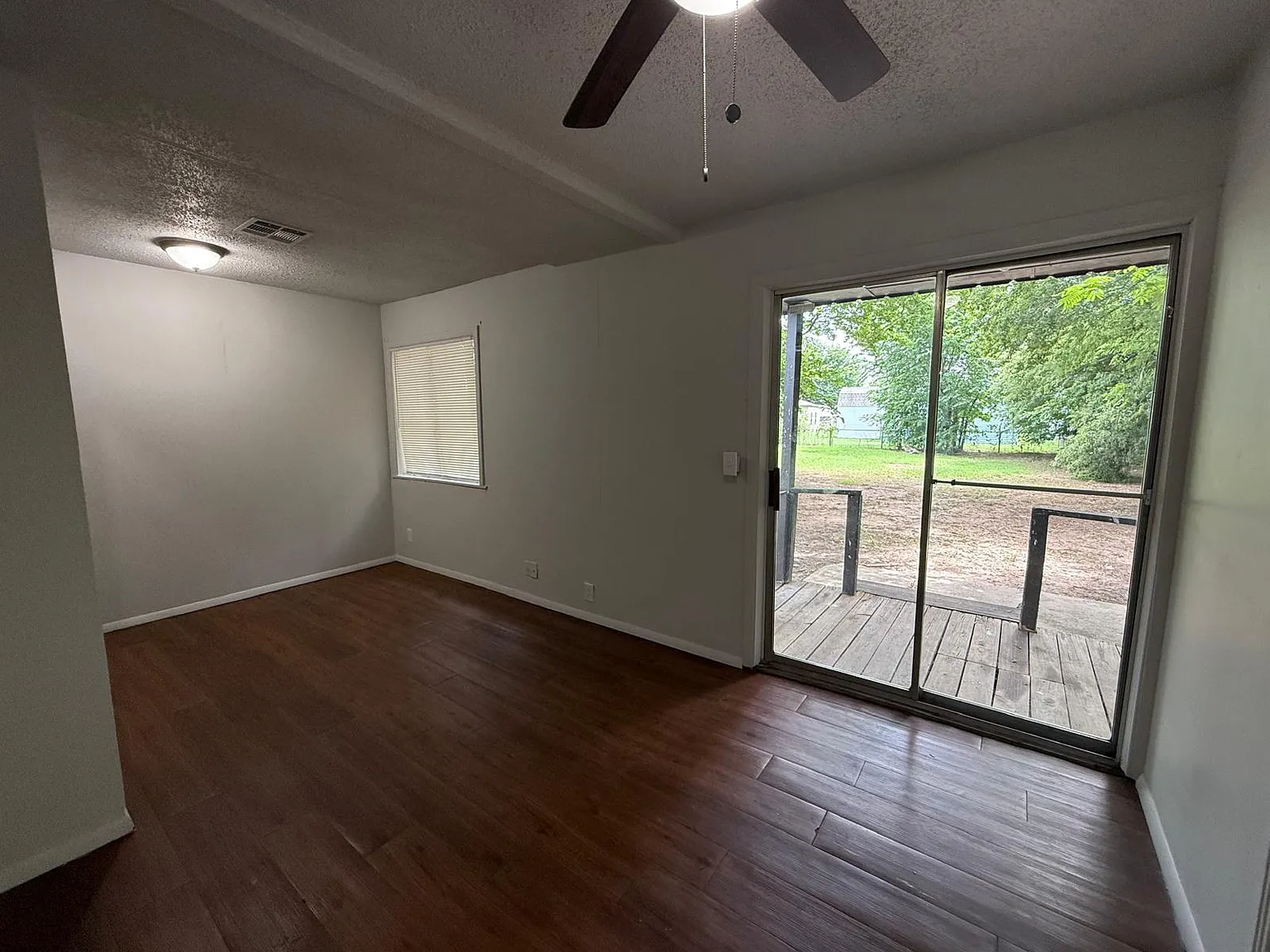 2 bed, 840 sqft, $1,140 — Photo 3