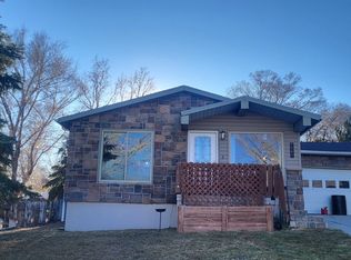 1228 Perrine St, Rawlins, WY 82301