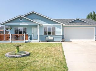 2425 NE 9th St, Redmond, OR 97756