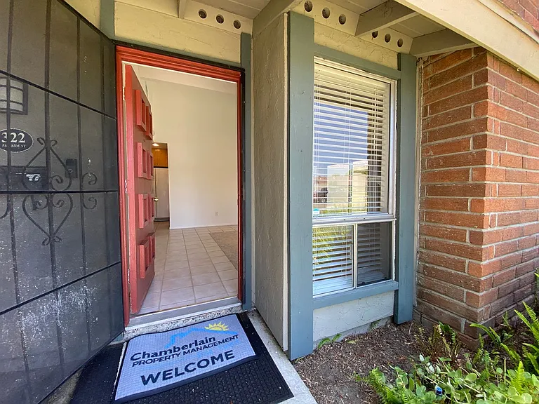 322 Fireside St — Photo 2