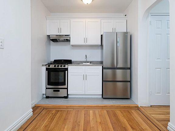 2nd image of 2685 Creston Ave APT 4C