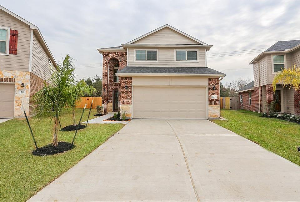1st image of 203 Sea Breeze Dr