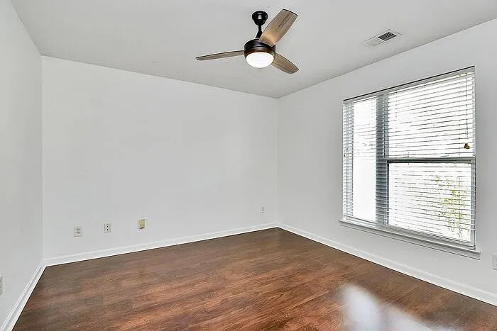 525 Donatello Ave #525 — Photo 27