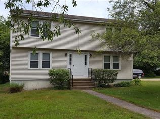 8 Sessa Ln, Niantic, CT 06357