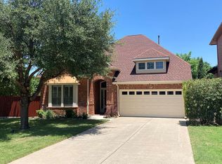 6811 Hawks Nest Ct, Dallas, TX 75227