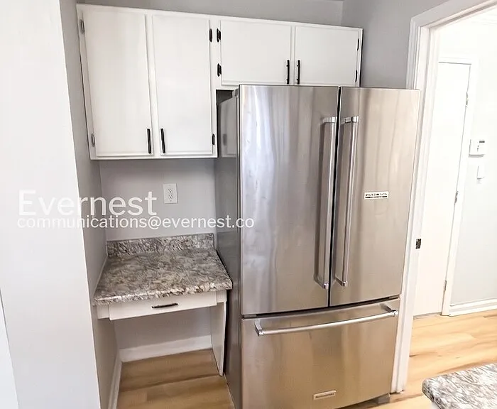 129 Royallbrook Ln — Photo 7