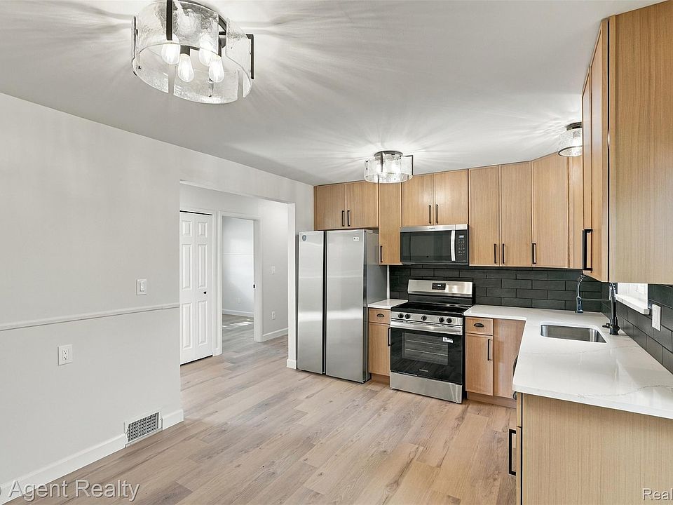 24223 Ramsgate St, photo 8