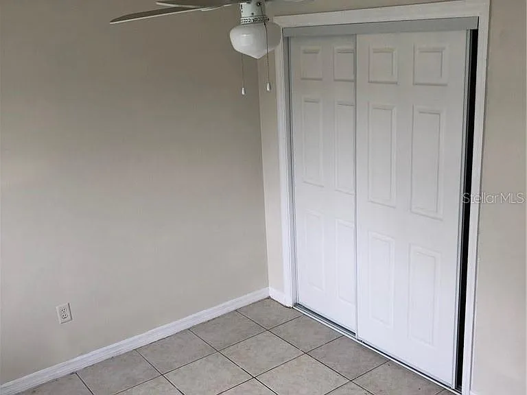 4138 Stratfield Dr — Photo 3