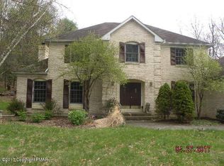 5 Pleasant Ridge Rd, East Stroudsburg, PA 18302