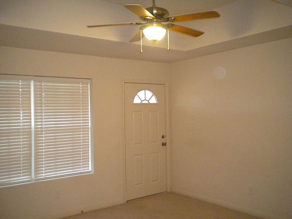 5th image of 301 Broken Arrow Dr