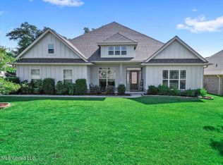 7470 Woodlawn Ct, Pass Christian, MS 39571