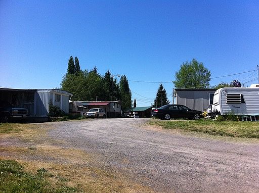 2nd image of 1660 Bishop Rd APT 2