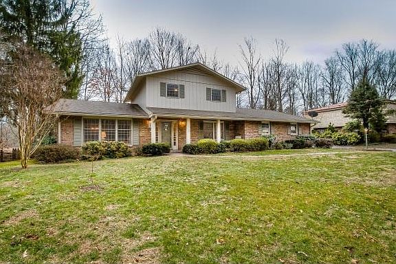 3rd image of 1820 Galen Dr