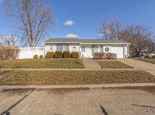 1204 Stanley St, Shelbyville, IN 46176