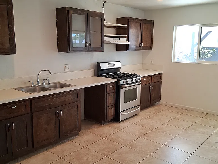 327 S Wayfield St — Photo 8