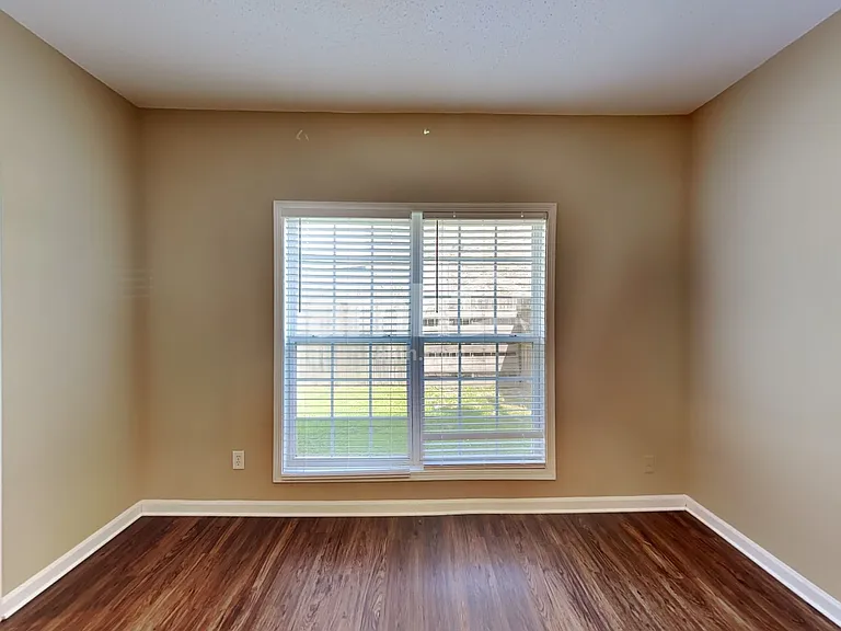 3083 Newtons Crest Cir — Photo 4