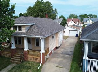 1325 Hayes Ave, Racine, WI 53405