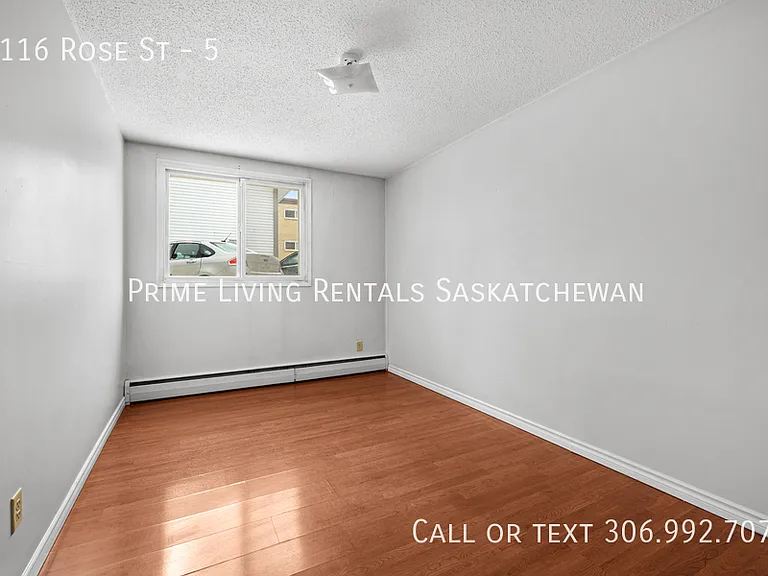 2116 Rose St #5 — Photo 8