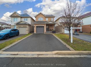 23 Earl Grey Cres, Brampton, ON L7A 2L1
