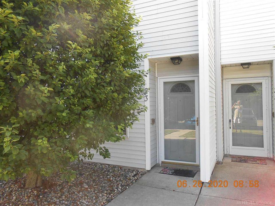 1st image of 23 Rosebud Ln #28