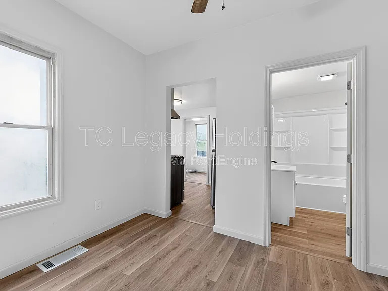 407 Simpson Ave — Photo 25