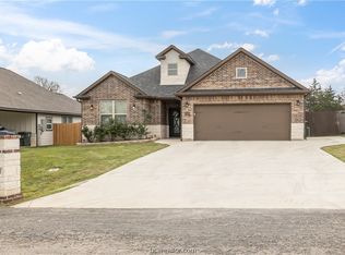 3681 Rabbit Ln, Bryan, TX 77808