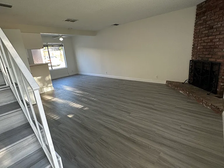 656 E Le Mar Park Dr #D — Photo 13