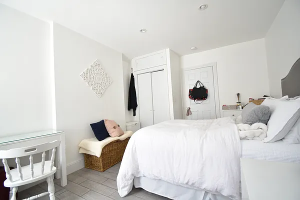 Rented by Wyllie Real Estate | media 9